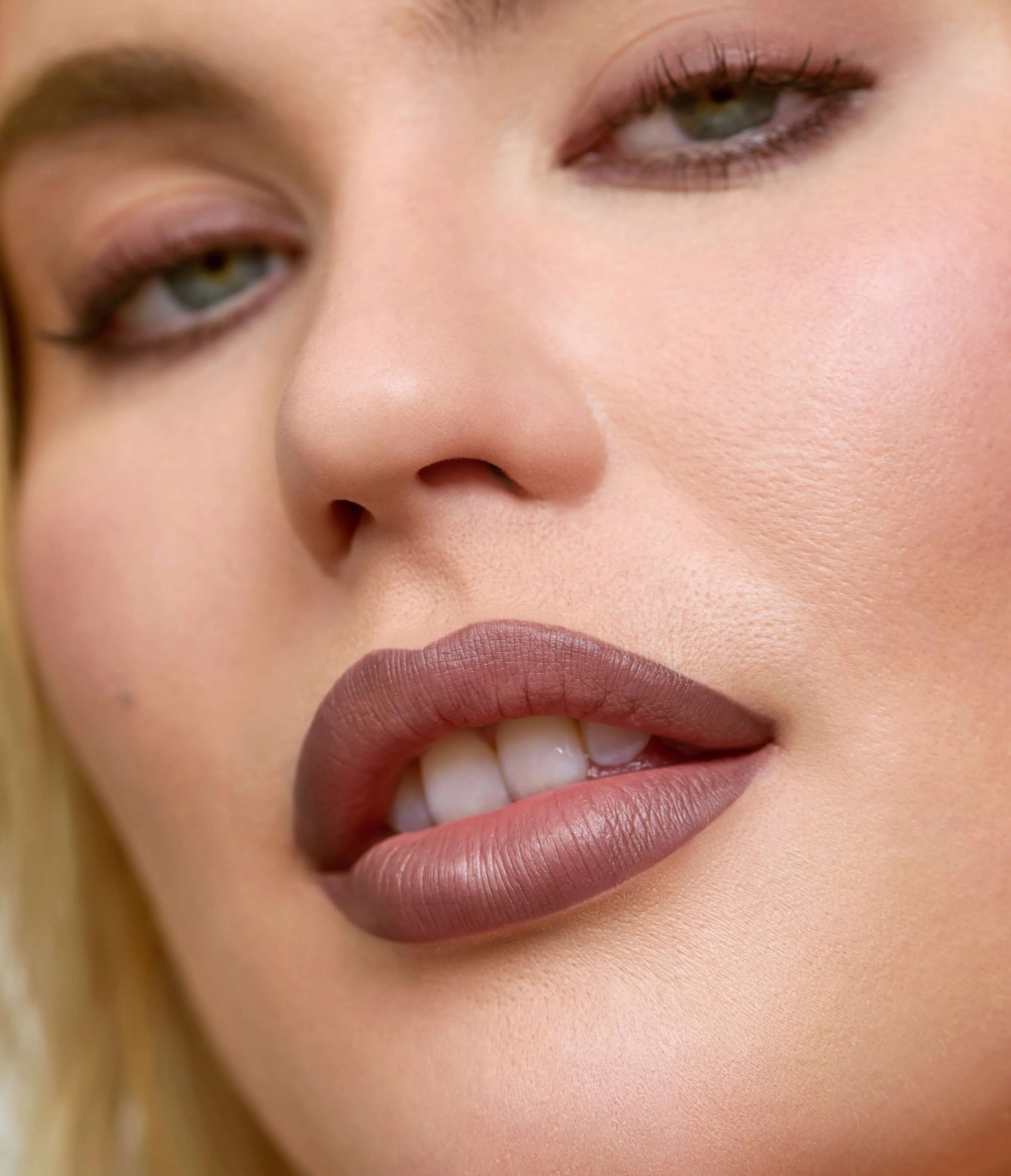 Eye/Lip Multi-Liner Fig - Image 3